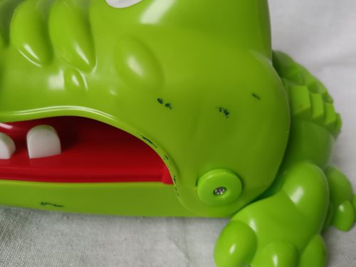 Harapós krokodilos fogorvos játék – használt, jó állapotú (26 cm) (G1)