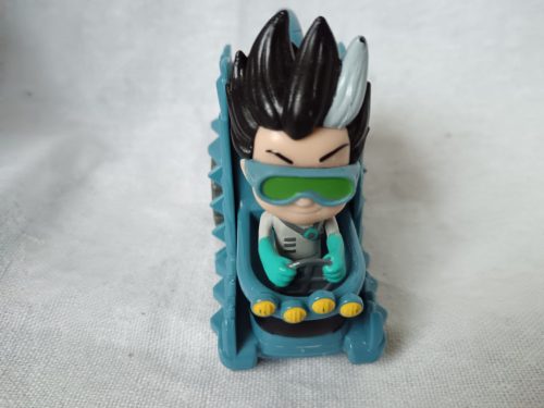 Pizsihősök autós figura – használt újszerű, beépített figura, 8 cm (G1) 