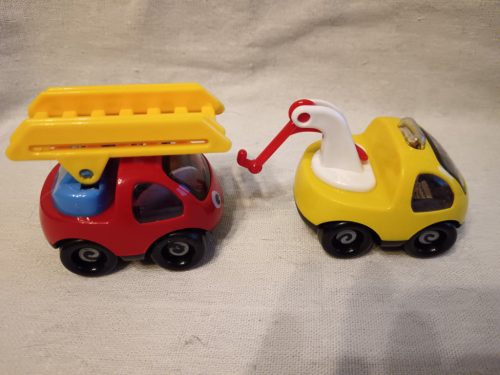 Tologatható, újszerű használt kisautó szett gyerekeknek – 8 cm (G4)