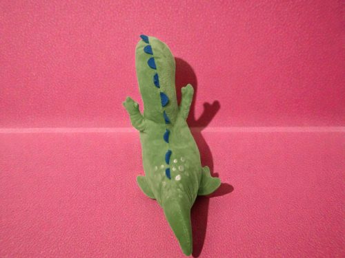 Zöld dinó plüssfigura, 26 cm – jó állapotban (C7)