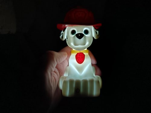 Világító Marshall figura a Mancs Őrjáratból – használt, jó állapotú, 16 cm (G1) 