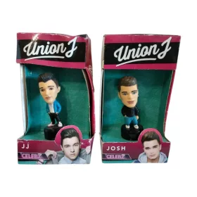   Union J Celebz JJ és Josh gyűjtői figurák, 2 db, 7 cm – új, dobozsérült (a8)