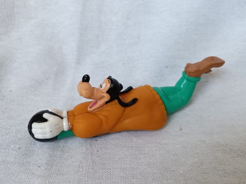 Retro Goofy figura műanyag – használt, 16 cm-es Disney játék (G1)