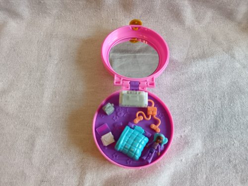 Polly Pocket mini játékszett tükörkompaktban – használt, újszerű állapotban (G4)