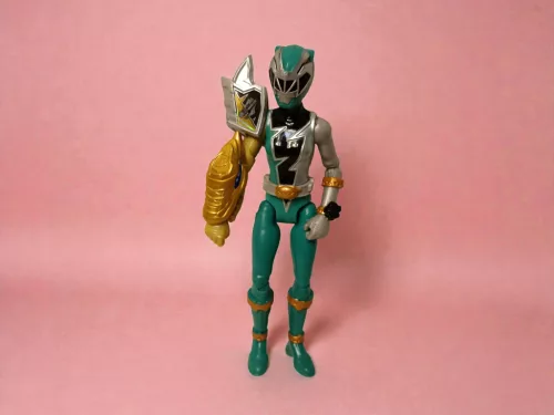 Hasbro Power Rangers figura – 15 cm, újszerű, kiegészítők nélkül (G3) 