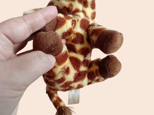 Zsiráf plüssfigura – 16 cm, jó állapotú (D1)