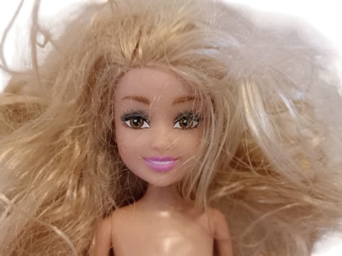 Szőke divatbaba – használt jó állapotú, ruha nélkül (29 cm) (B2)